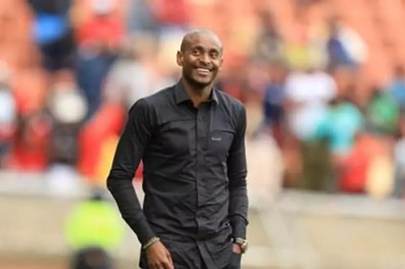 يلا كورة تكشف تفاصيل التواصل بين الزمالك وموكوينا لتولي قيادة الفريق