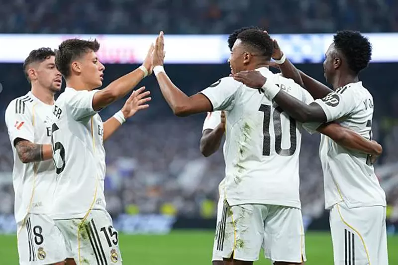 بركلة جزاء حاسمة: ريال مدريد يحقق افتتاحية مثالية في الليجا أمام أوساسونا